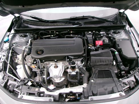 Used 2025 Honda Civic Sport image 8