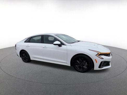 Used 2025 Kia K5 LXS FWD image 2