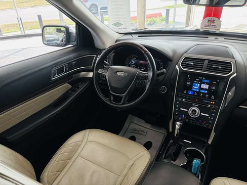 Used 2017 Ford Explorer Platinum AWD/4WD image 50
