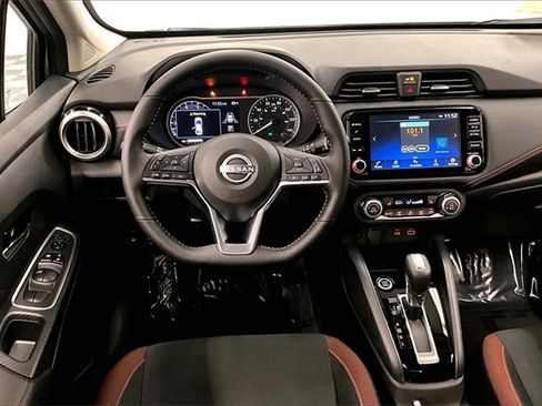 New 2025 Nissan Versa SR w/ Trunk Package image 19