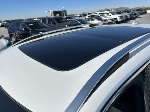 Used 2019 Volvo XC90 T5 Momentum w/ Multimedia Package image 5