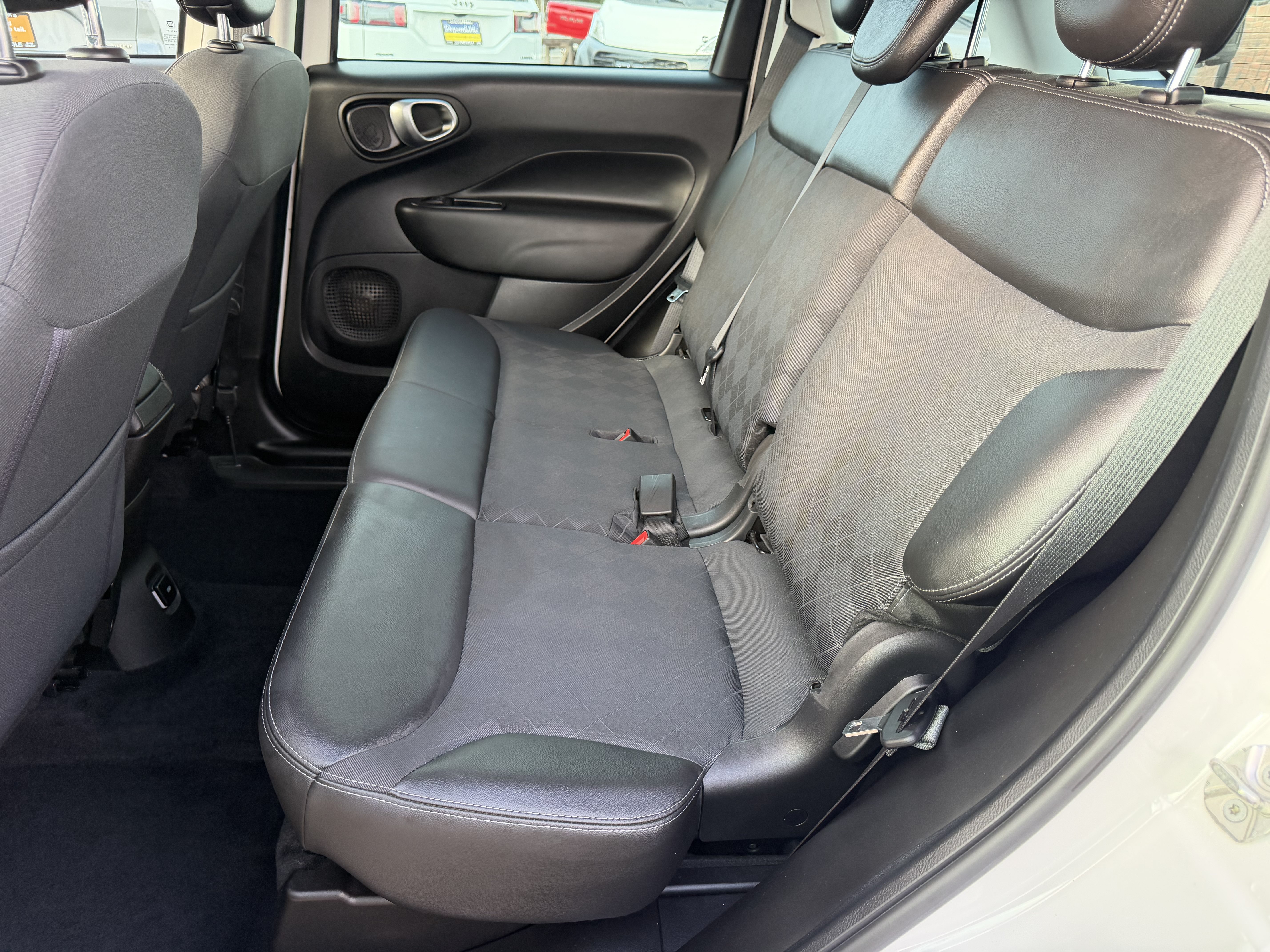 Used 2020 FIAT 500L Pop w/ Premium Group FWD image 33