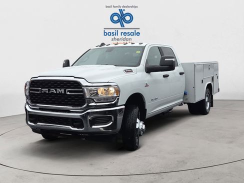 Used 2024 RAM 3500 SLT w/ Quick Order Package 2YG SLT image 2