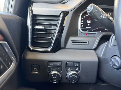 Certified 2022 GMC Sierra 1500 Denali image 18