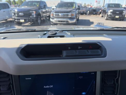 Used 2025 Ford Bronco Big Bend AWD/4WD image 14