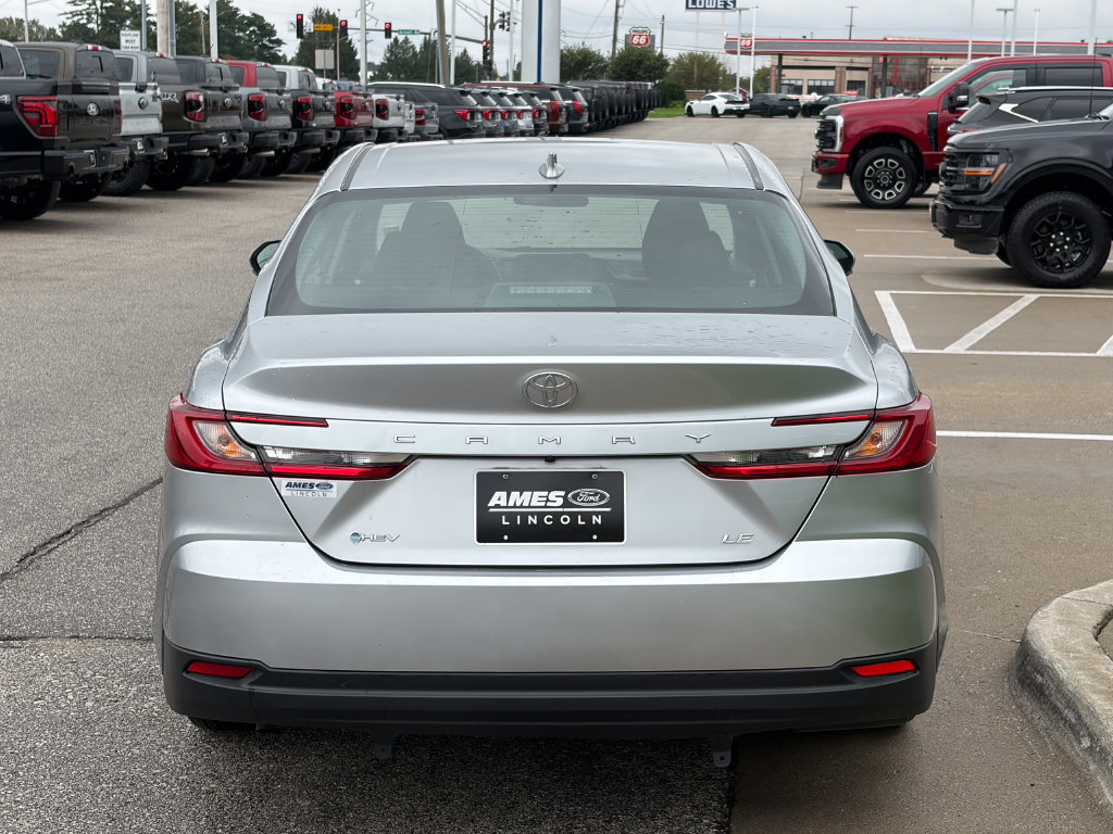 Used 2025 Toyota Camry LE FWD image 5