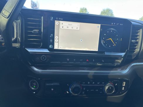 Used 2024 Chevrolet Silverado 2500 LT image 8