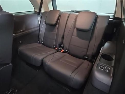 New 2026 Mercedes-Benz GLS 450 4MATIC image 16