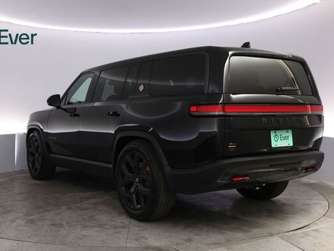 Used 2025 Rivian R1S Premium AWD/4WD image 17