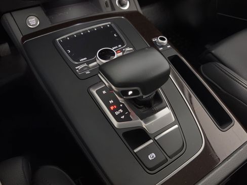 Used 2018 Audi Q5 Prestige w/ Prestige Package image 25