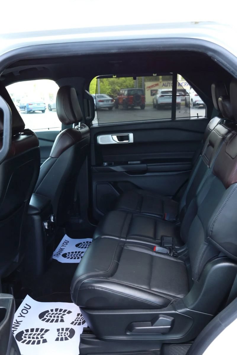 Used 2020 Ford Explorer Platinum w/ Premium Technology Package AWD/4WD image 20