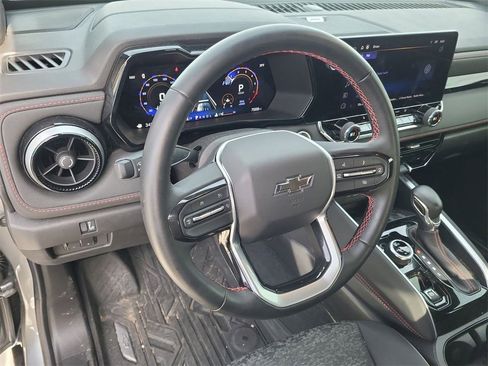 Used 2024 Chevrolet Colorado Z71 w/ Z71 Convenience Package 2 image 16