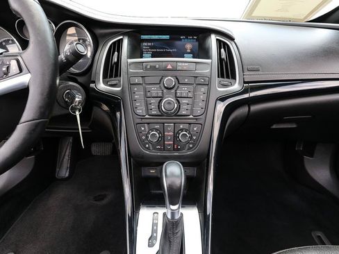 Used 2018 Buick Cascada Premium FWD image 17
