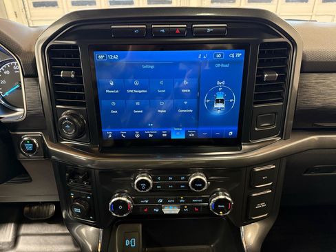 Used 2022 Ford F150 XLT w/ Equipment Group 302A High AWD/4WD image 18
