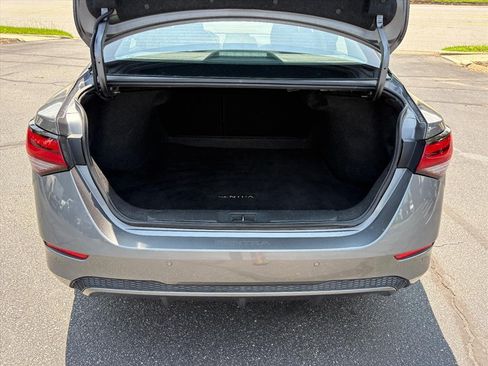 Used 2024 Nissan Sentra SV FWD image 23