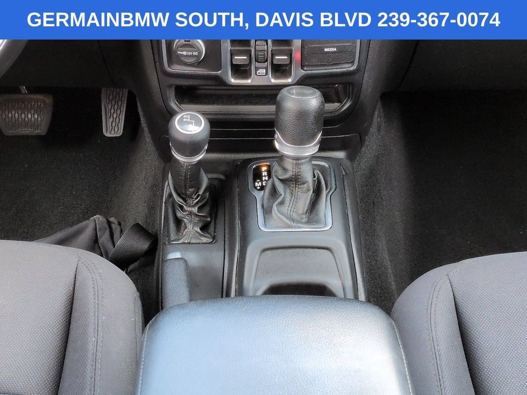 Used 2022 Jeep Wrangler Unlimited Sport AWD/4WD image 20