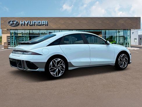 New 2025 Hyundai Ioniq 6 SEL RWD image 8