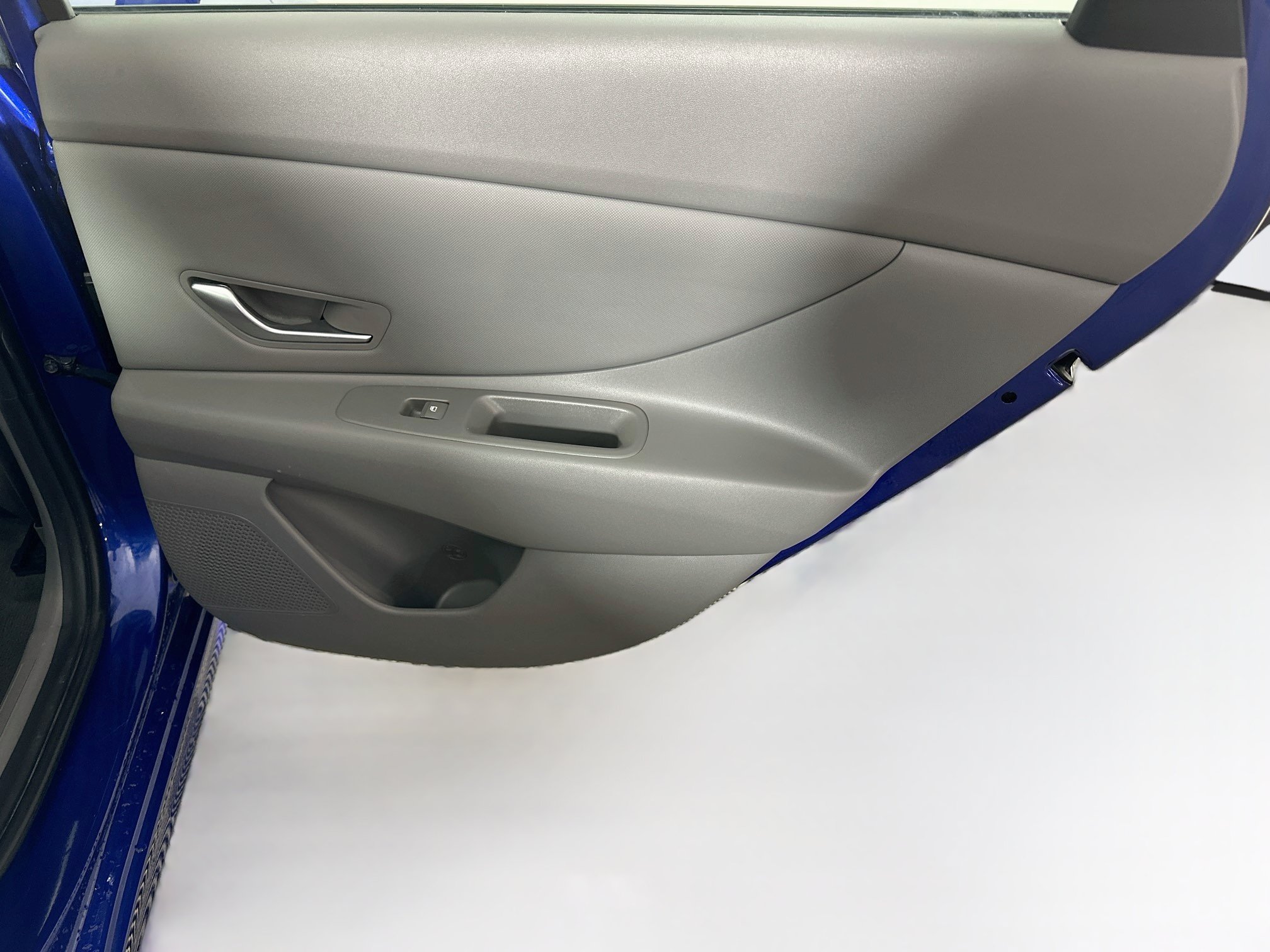 Used 2025 Hyundai Elantra SEL FWD image 31