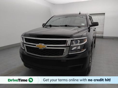 Used 2015 Chevrolet Suburban LS RWD image 1