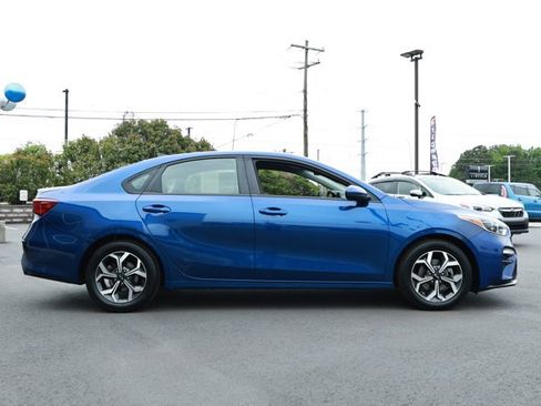 Used 2020 Kia Forte LXS FWD image 4