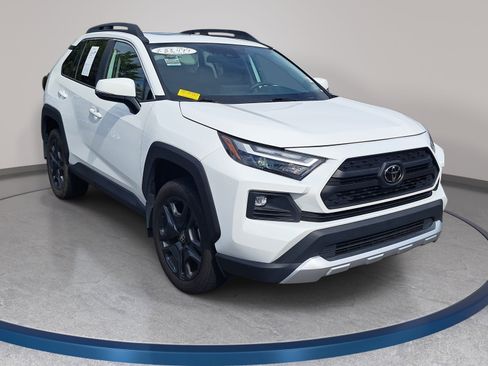 Used 2024 Toyota RAV4 Adventure w/ Convenience Package AWD/4WD image 3