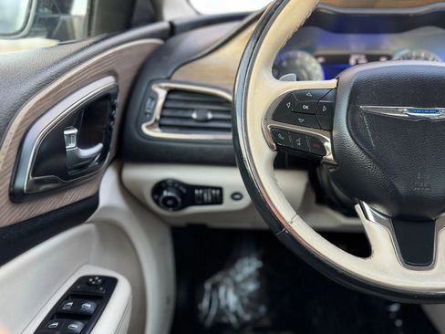 Used 2015 Chrysler 200 C w/ Navigation & Sound Group I image 25