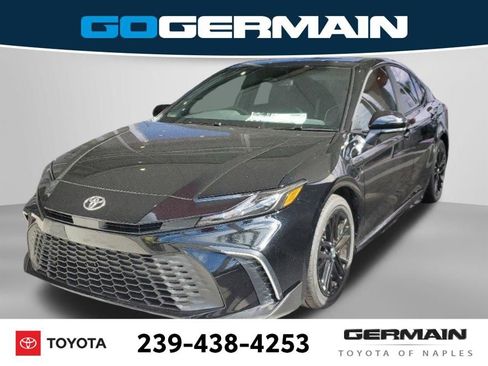 Used 2026 Toyota Camry SE w/ Convenience Package FWD image 1