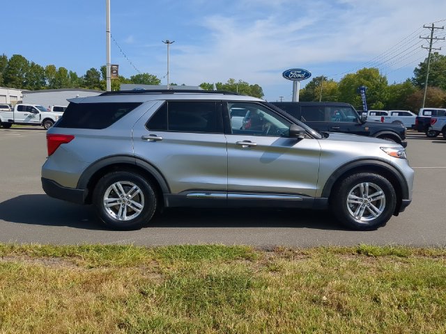 Used 2022 Ford Explorer XLT w/ Equipment Group 202A RWD image 14