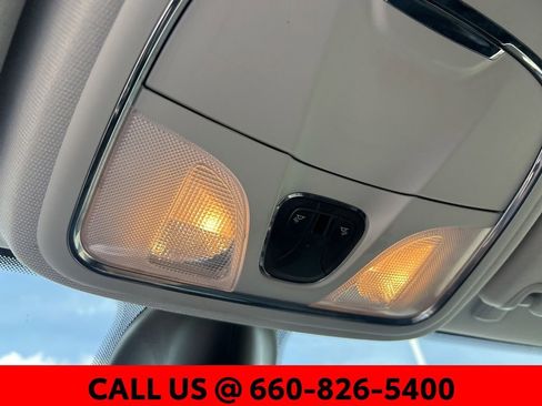 Used 2019 Jeep Cherokee Trailhawk w/ Cold Weather Group image 15