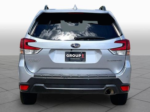Used 2021 Subaru Forester Premium AWD/4WD image 5