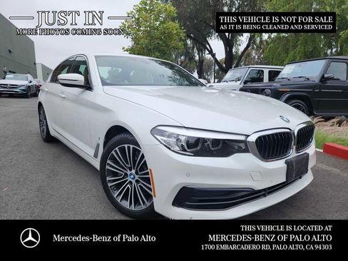 Used 2019 BMW 530e w/ Convenience Package RWD image 1