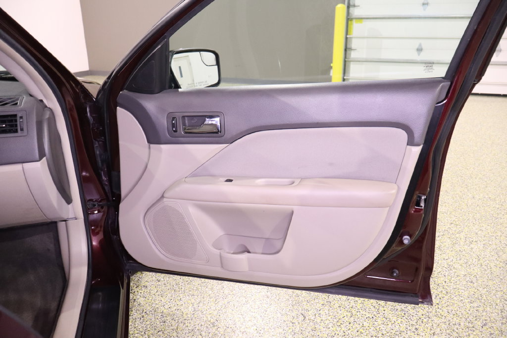 Used 2011 Ford Fusion SE w/ 201A Rapid Spec Order Code FWD image 36