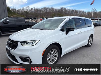 Used 2024 Chrysler Pacifica Touring-L