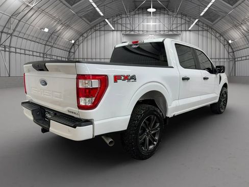 Used 2022 Ford F150 XL w/ Trailer Tow Package image 4