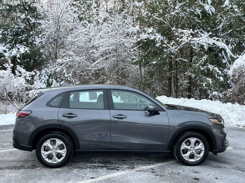 Used 2024 Honda HR-V LX image 6