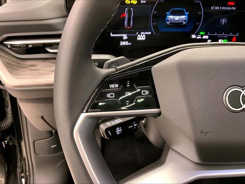 Certified 2025 Audi Q5 Premium w/ Convenience Package image 20