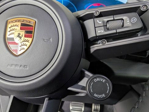 New 2025 Porsche Macan 4S Electric image 39