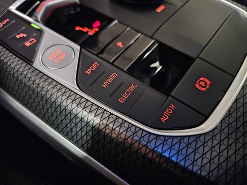 Used 2023 BMW 330e xDrive w/ M Sport Package image 25