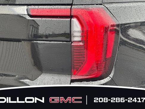 New 2026 GMC Yukon XL AT4 w/ AT4 Premium Plus Package AWD/4WD image 25