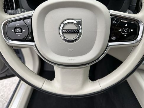 Certified 2023 Volvo XC60 B5 Ultimate w/ Climate Package image 14