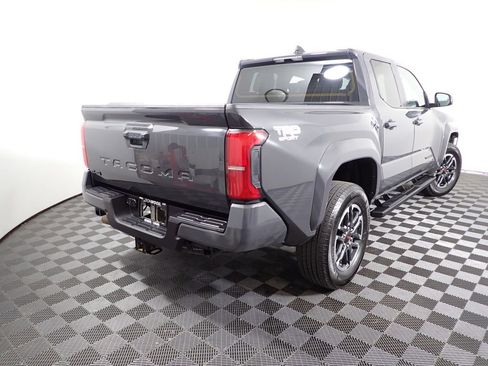 Used 2025 Toyota Tacoma TRD Sport image 17