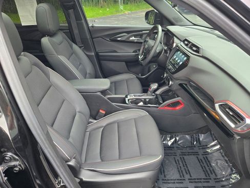 Certified 2023 Chevrolet TrailBlazer RS w/ Sun and Liftgate Package AWD/4WD image 7
