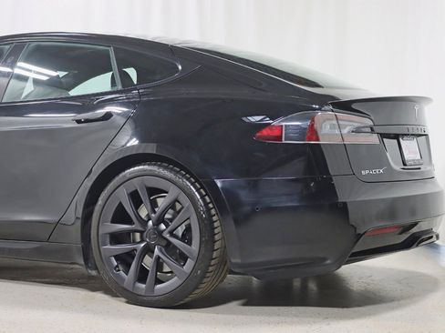 Used 2022 Tesla Model S Plaid image 10