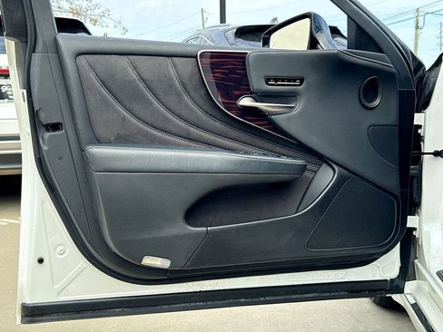 Used 2022 Lexus LS 500 w/ Interior Upgrade Package image 13