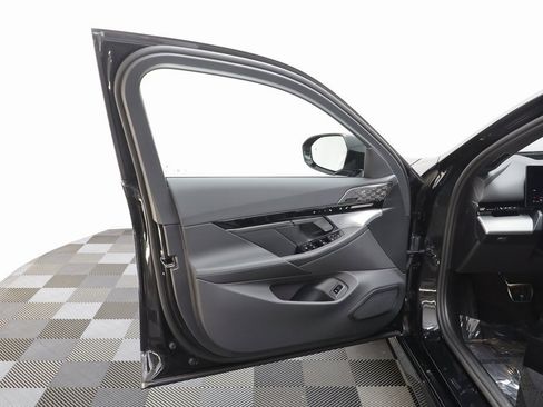 New 2026 BMW 530i xDrive w/ M Sport Package image 5