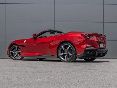 Certified 2022 Ferrari Portofino M RWD image 11