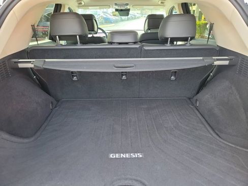 Used 2026 Genesis GV70 2.5T Select image 8