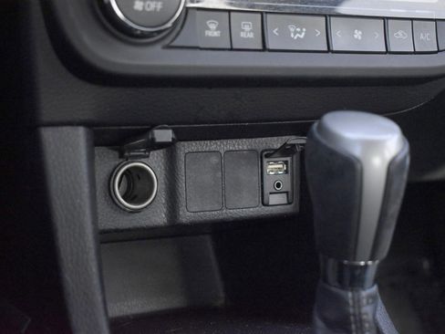 Used 2014 Toyota Corolla S image 27