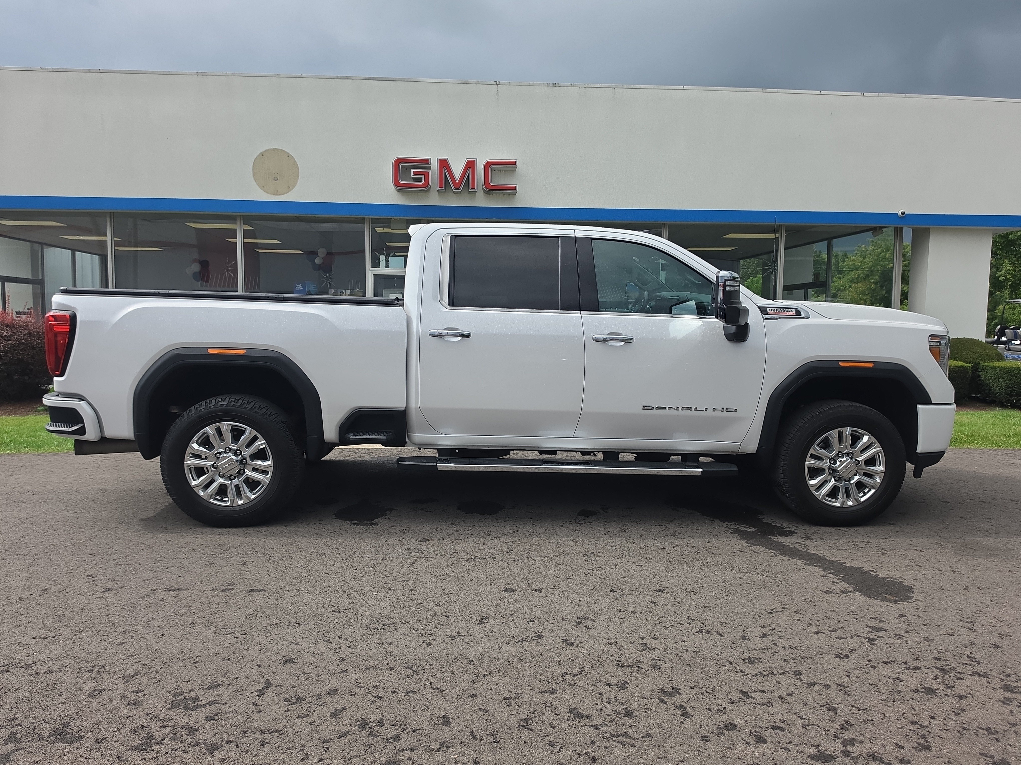 Used 2021 GMC Sierra 2500 Denali w/ Denali Ultimate Package AWD/4WD image 2