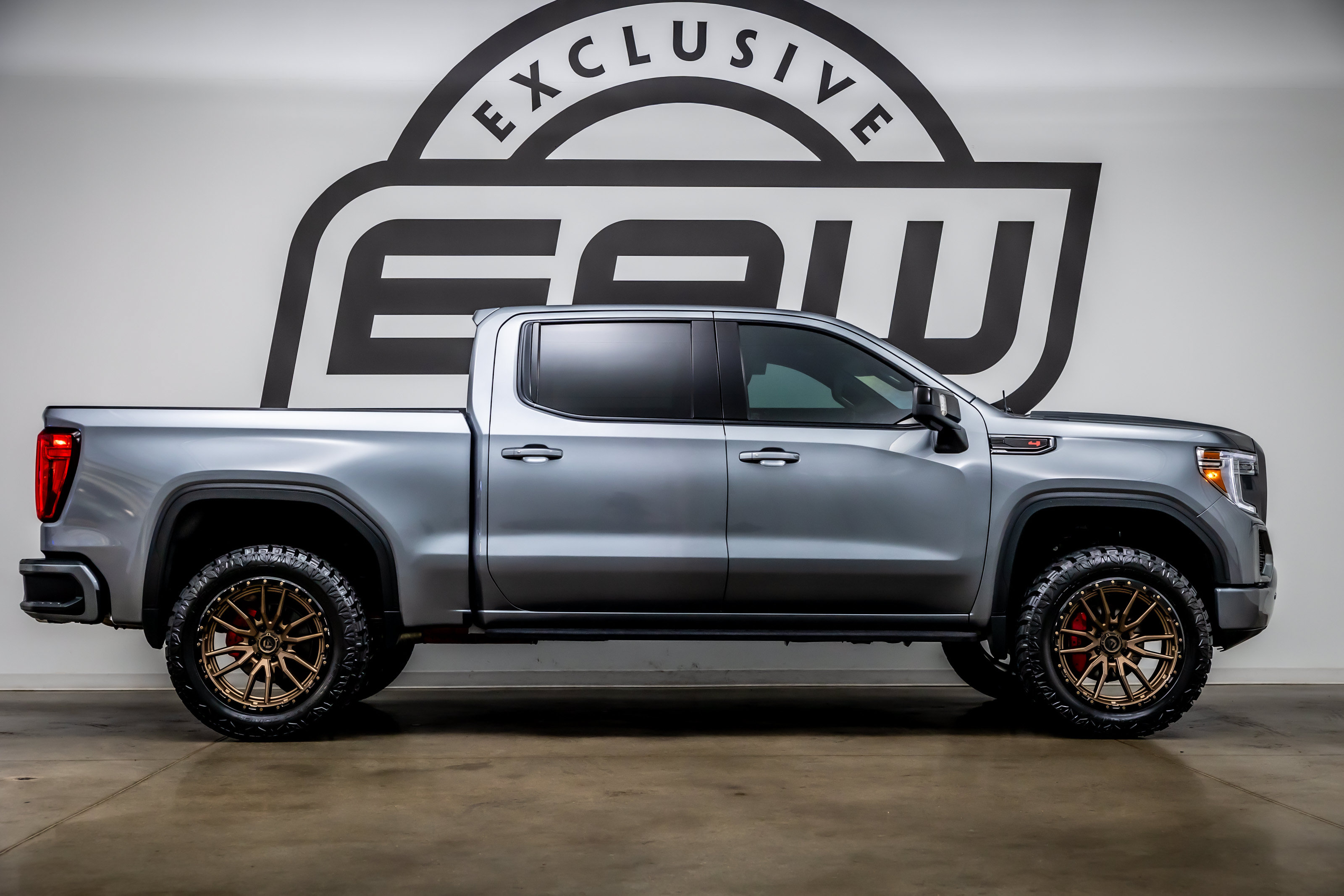 Used 2021 GMC Sierra 1500 AT4 w/ AT4 Premium Package AWD/4WD image 9